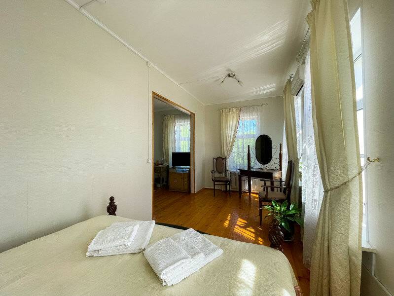 Фотографии номера Двухместный номер (двухкомнатный) 1 в Гостинице Юрьево Подворье Вельск