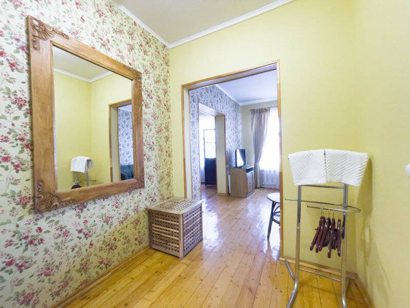 Фотографии номера Двухместный номер (двухкомнатный) 4 в Гостинице Юрьево Подворье Вельск