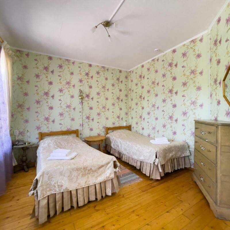 Фотографии номера Двухместный 2-комн№2 в Гостинице Юрьево Подворье Вельск