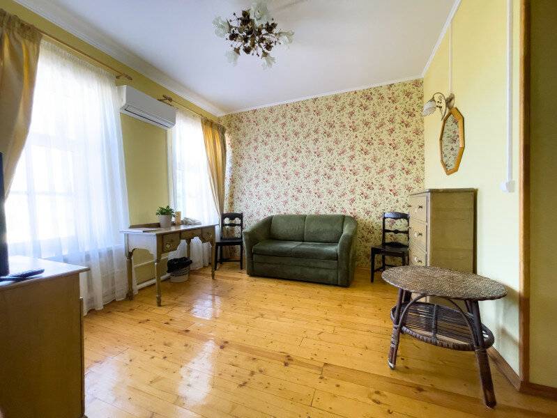 Фотографии номера Двухместный номер (двухкомнатный) 4 в Гостинице Юрьево Подворье Вельск